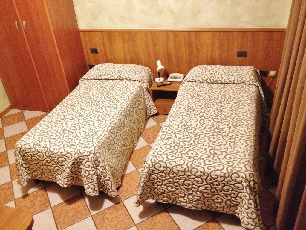 Hotel Daina Dalmine Værelse billede